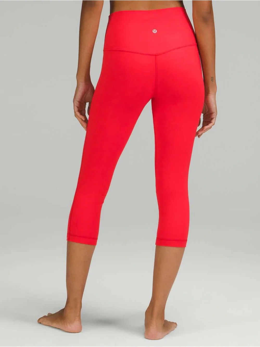 Lululemon Love Red Align Size 8 Cropped High-Rise Cropped Leggings